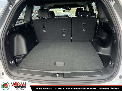 Used 2024 Jeep Grand Cherokee Altitude AWD/4WD image 11