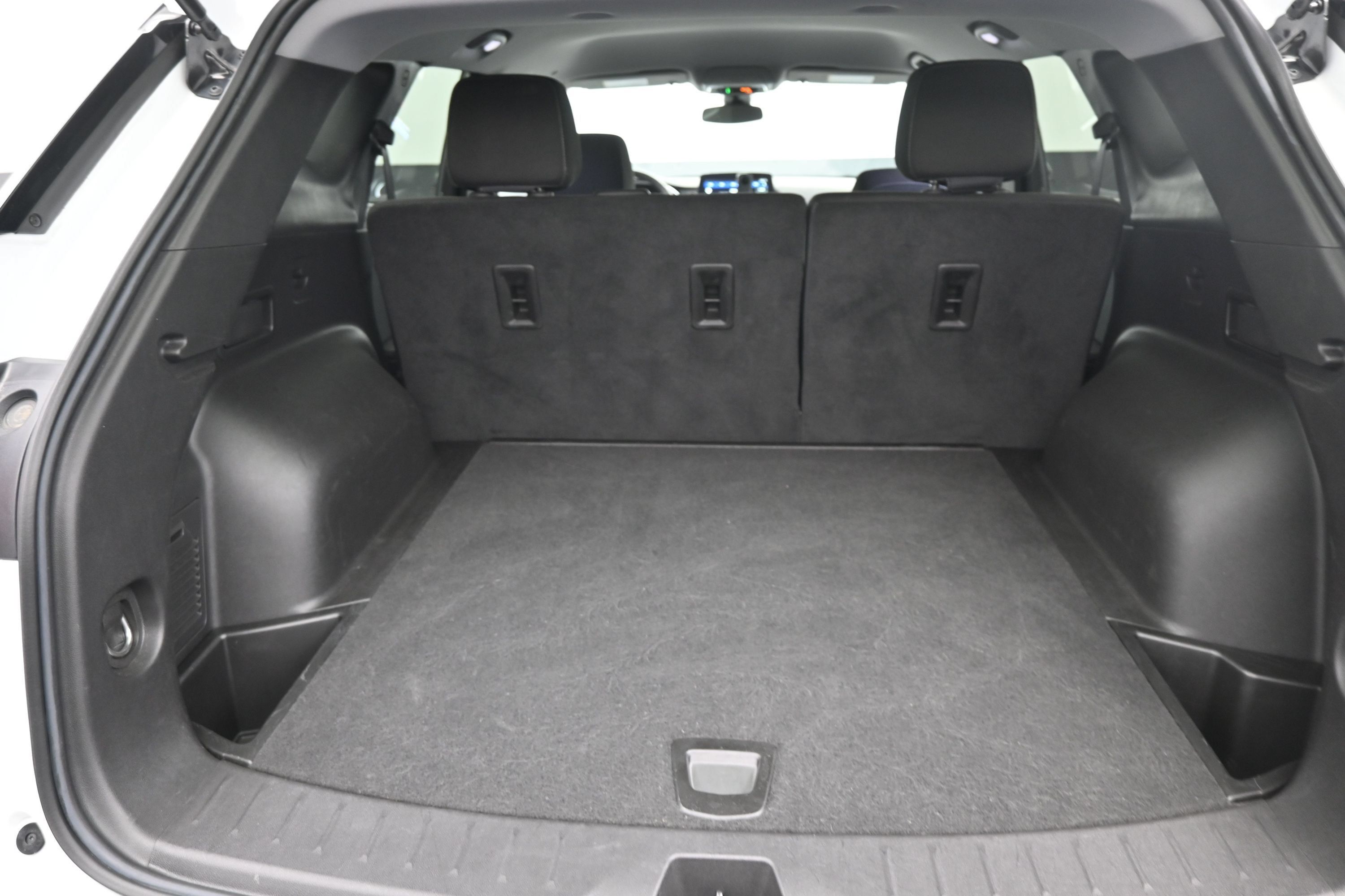 Used 2025 Chevrolet Blazer LT FWD image 21