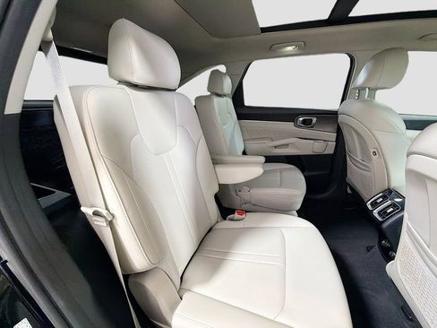 Used 2023 Kia Sorento SX FWD image 29