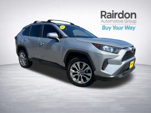 Used 2019 Toyota RAV4 LE w/ All Weather Liner Package AWD/4WD image 1