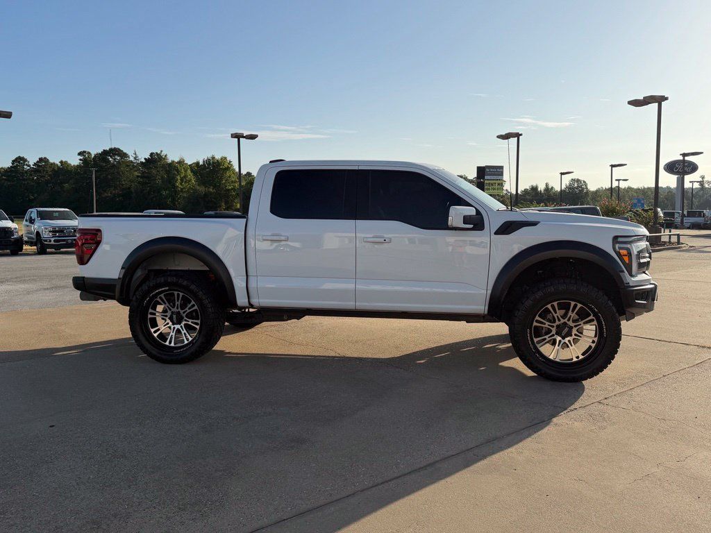 Used 2025 Ford F150 Raptor AWD/4WD image 8