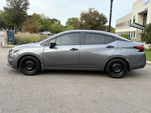 Used 2020 Nissan Versa S image 14