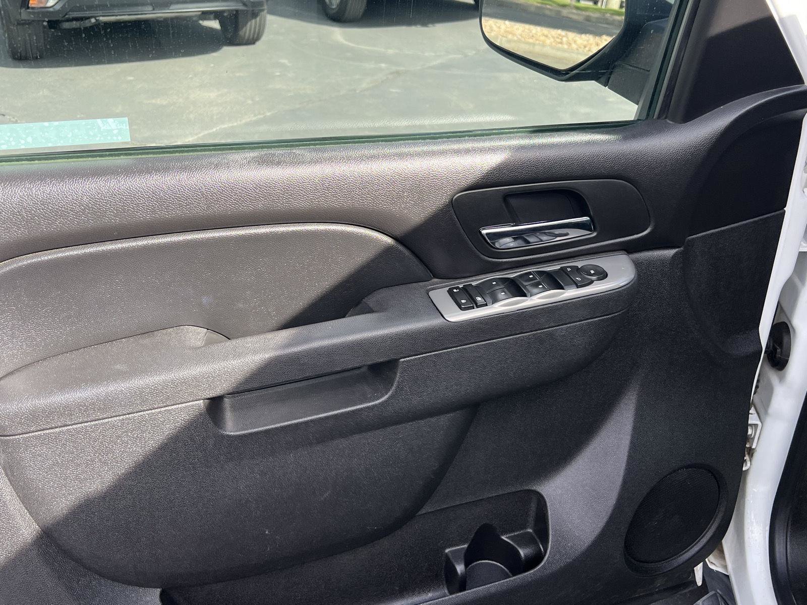 Used 2011 Chevrolet Avalanche LS AWD/4WD image 28