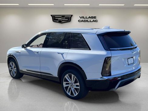 New 2026 Cadillac Vistiq Luxury image 3