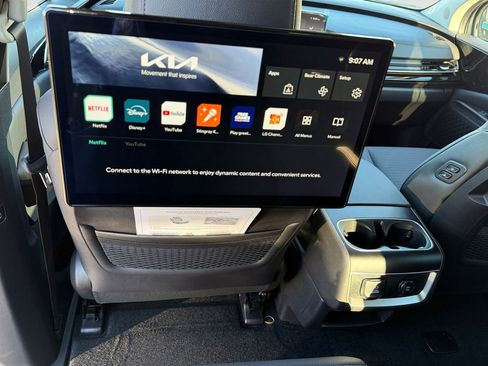 New 2026 Kia Carnival SX Prestige FWD image 17