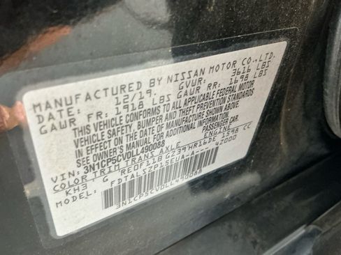Used 2020 Nissan Kicks SV FWD image 38