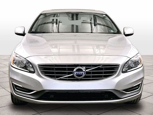 Used 2018 Volvo S60 T5 Inscription AWD/4WD image 3