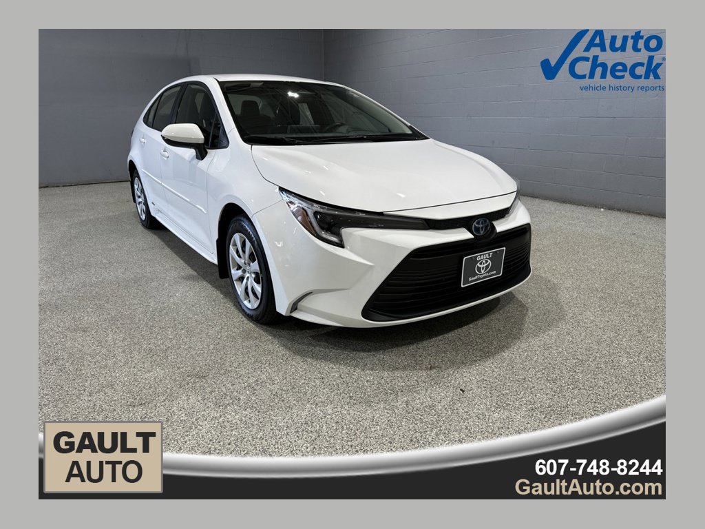 Certified 2024 Toyota Corolla LE AWD/4WD image 1