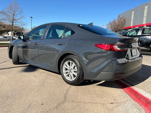 Used 2025 Toyota Camry LE image 8