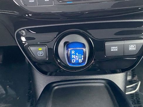 Certified 2022 Toyota Prius LE image 16