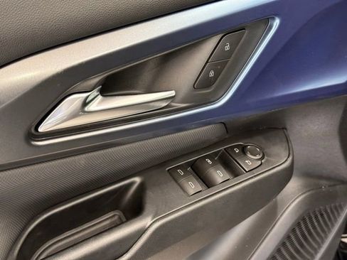 New 2026 Chevrolet Equinox EV LT FWD image 17