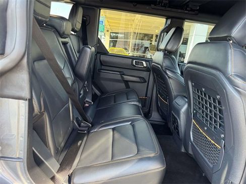Used 2024 Ford Bronco Badlands image 7