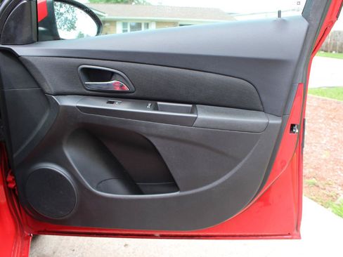 Used 2015 Chevrolet Cruze LT FWD image 34
