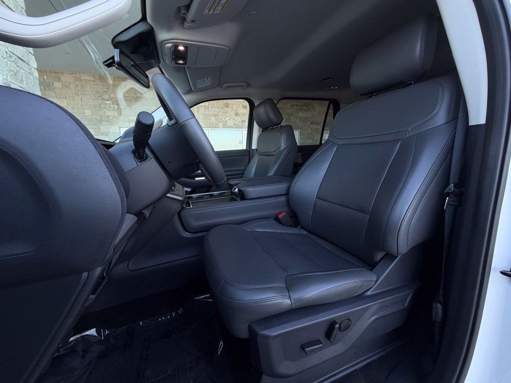 Used 2026 Ford Expedition Max Active RWD image 6