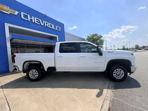 New 2026 Chevrolet Silverado 2500 LT w/ Safety Package AWD/4WD image 8