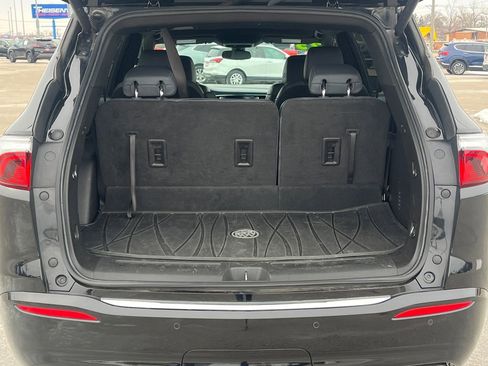 Used 2023 Buick Enclave Essence w/ Sport Touring Edition image 28