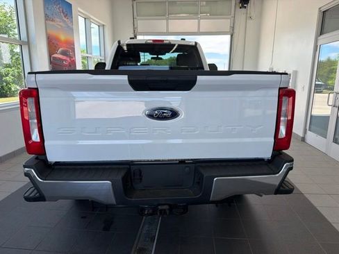 Used 2024 Ford F250 XL w/ XL Off-Road Package AWD/4WD image 4