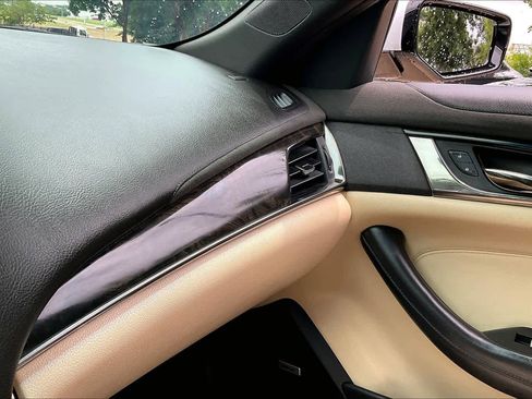 Used 2019 Cadillac CTS Luxury RWD image 32