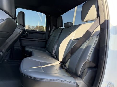 Used 2022 RAM 2500 Tradesman w/ Chrome Appearance Group image 16