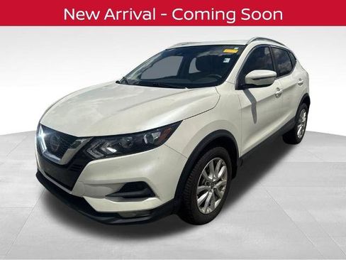 Certified 2022 Nissan Rogue Sport SV FWD image 1