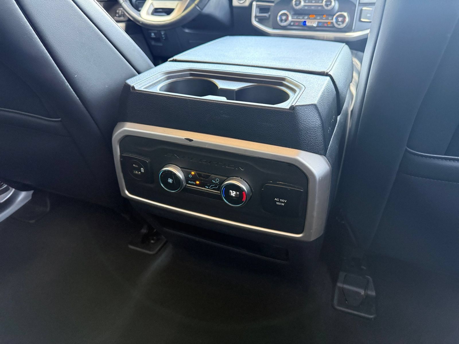 Used 2023 Ford Expedition XLT AWD/4WD image 25