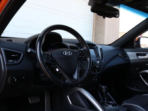 Used 2016 Hyundai Veloster Turbo image 22