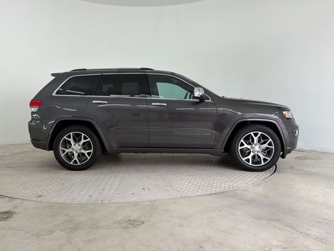 Used 2019 Jeep Grand Cherokee Overland AWD/4WD image 8