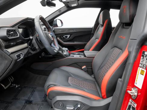 Used 2024 Lamborghini Urus Performante image 11