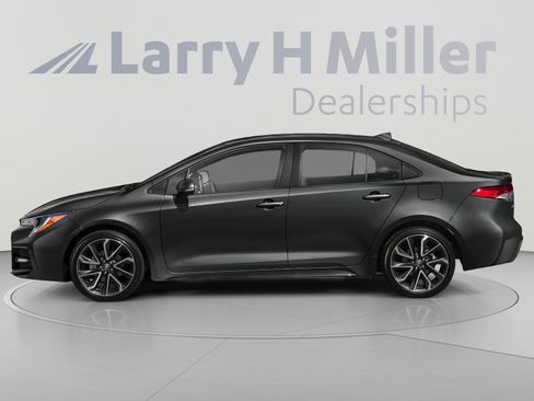 Used 2022 Toyota Corolla SE FWD image 3