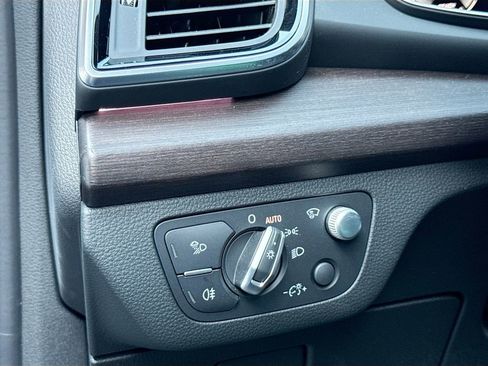 Used 2021 Audi Q5 Prestige image 25