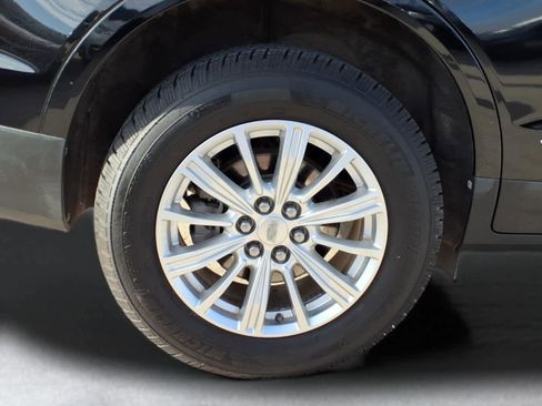 Used 2017 Cadillac XT5 FWD image 8