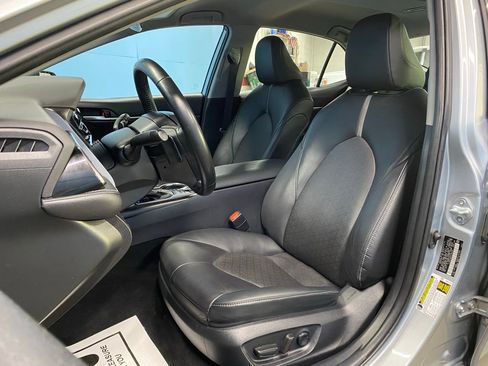Used 2023 Toyota Camry XSE image 17