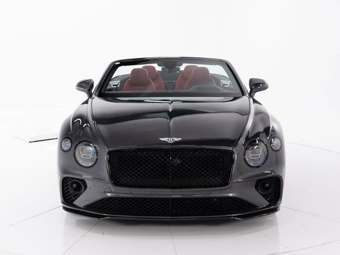 Used 2023 Bentley Continental GT Azure image 8