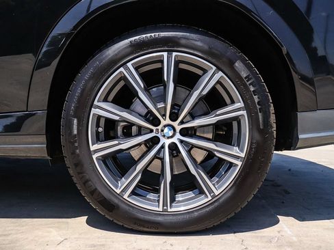 Used 2025 BMW X6 xDrive40i AWD/4WD image 12