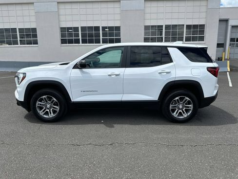 Used 2026 GMC Terrain Elevation AWD/4WD image 3