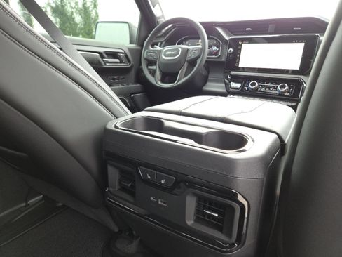 New 2026 GMC Sierra 1500 AT4X w/ LPO, Black Badging Package AWD/4WD image 30