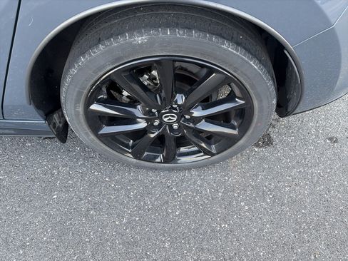 Used 2022 MAZDA MAZDA3 s FWD image 10