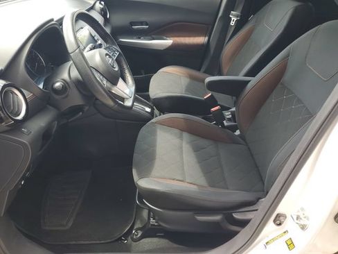 Used 2018 Nissan Kicks SR FWD image 24