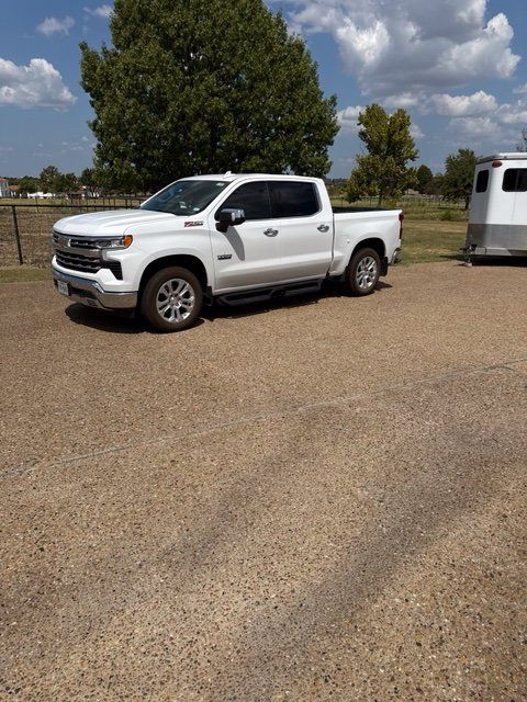 Used 2024 Chevrolet Silverado 1500 LTZ AWD/4WD image 16