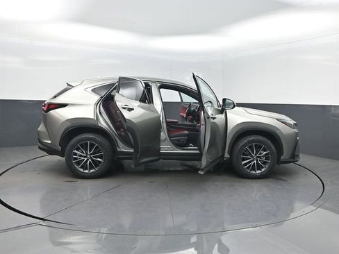 Used 2023 Lexus NX 250 FWD w/ Towing Package (2000 Lbs) image 40