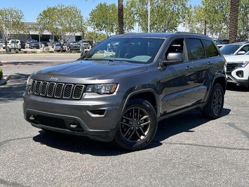 Used 2017 Jeep Grand Cherokee Laredo 75th Anniversary RWD image 31