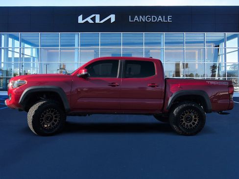 Used 2016 Toyota Tacoma SR image 10