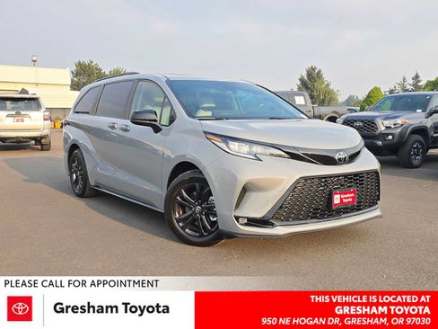 Certified 2026 Toyota Sienna XSE AWD/4WD image 1