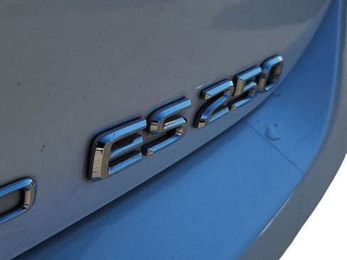 Used 2023 Lexus ES 250 w/ Premium Package image 30