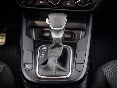 Used 2023 Kia Soul LX w/ LX Technology Package image 32