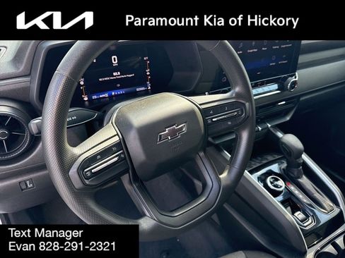 Used 2023 Chevrolet Colorado Trail Boss AWD/4WD image 19