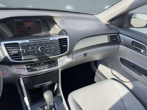 Used 2015 Honda Accord LX image 26