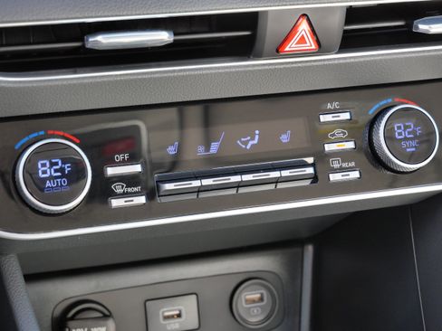 Certified 2023 Hyundai Sonata SEL w/ Preferred Accessory Package image 24