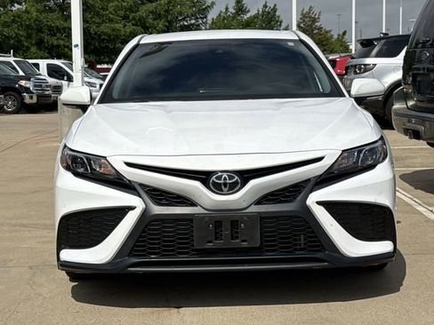 Used 2024 Toyota Camry SE FWD image 7