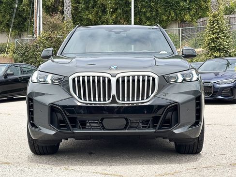 New 2026 BMW X5 xDrive40i w/ M Sport Package AWD/4WD image 2